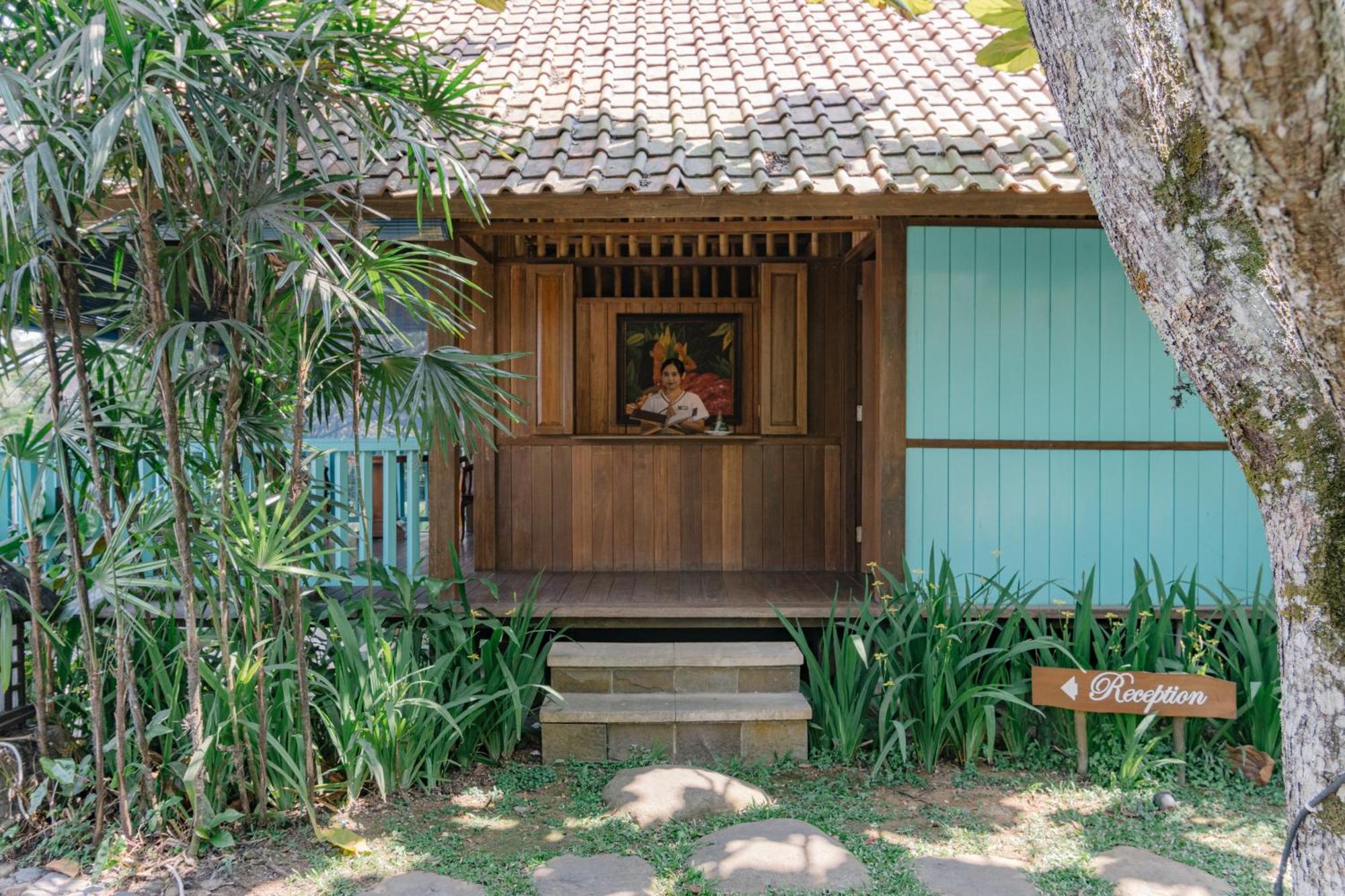 Novus Giri Resort y Spa Puncak Exterior foto