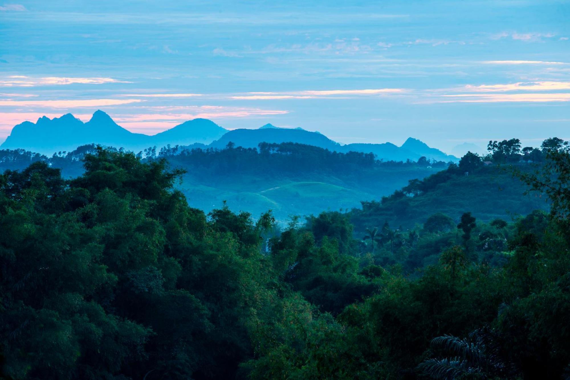 Novus Giri Resort y Spa Puncak Exterior foto