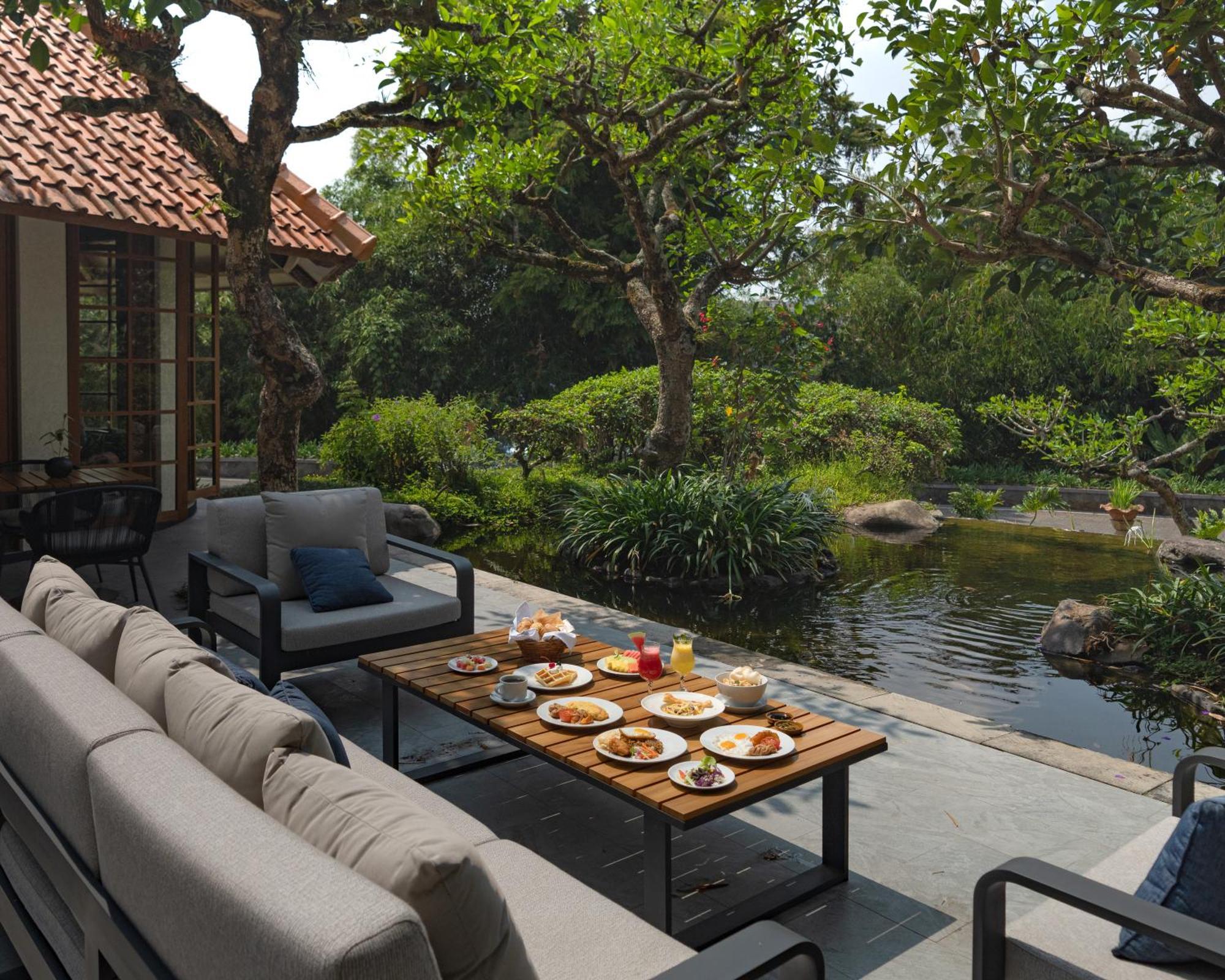 Novus Giri Resort y Spa Puncak Exterior foto