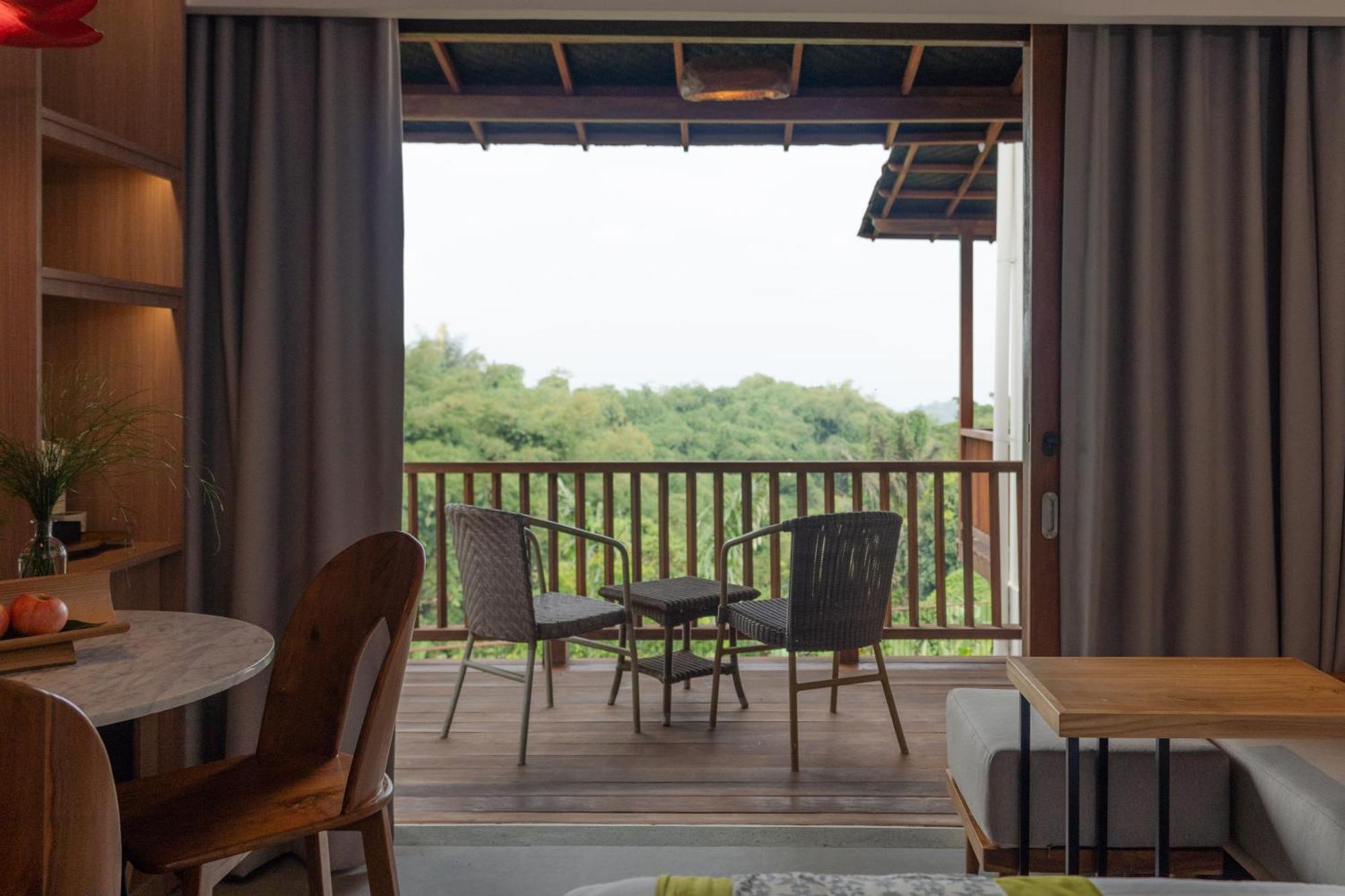 Novus Giri Resort y Spa Puncak Exterior foto