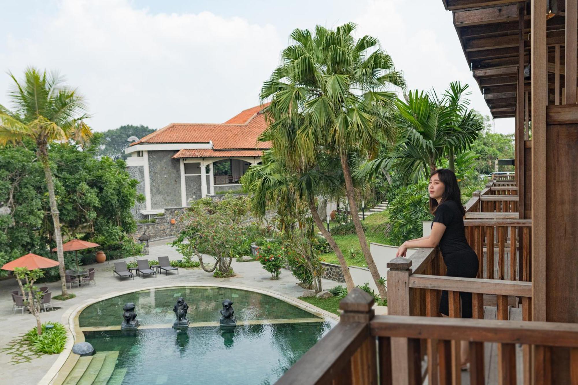 Novus Giri Resort y Spa Puncak Exterior foto