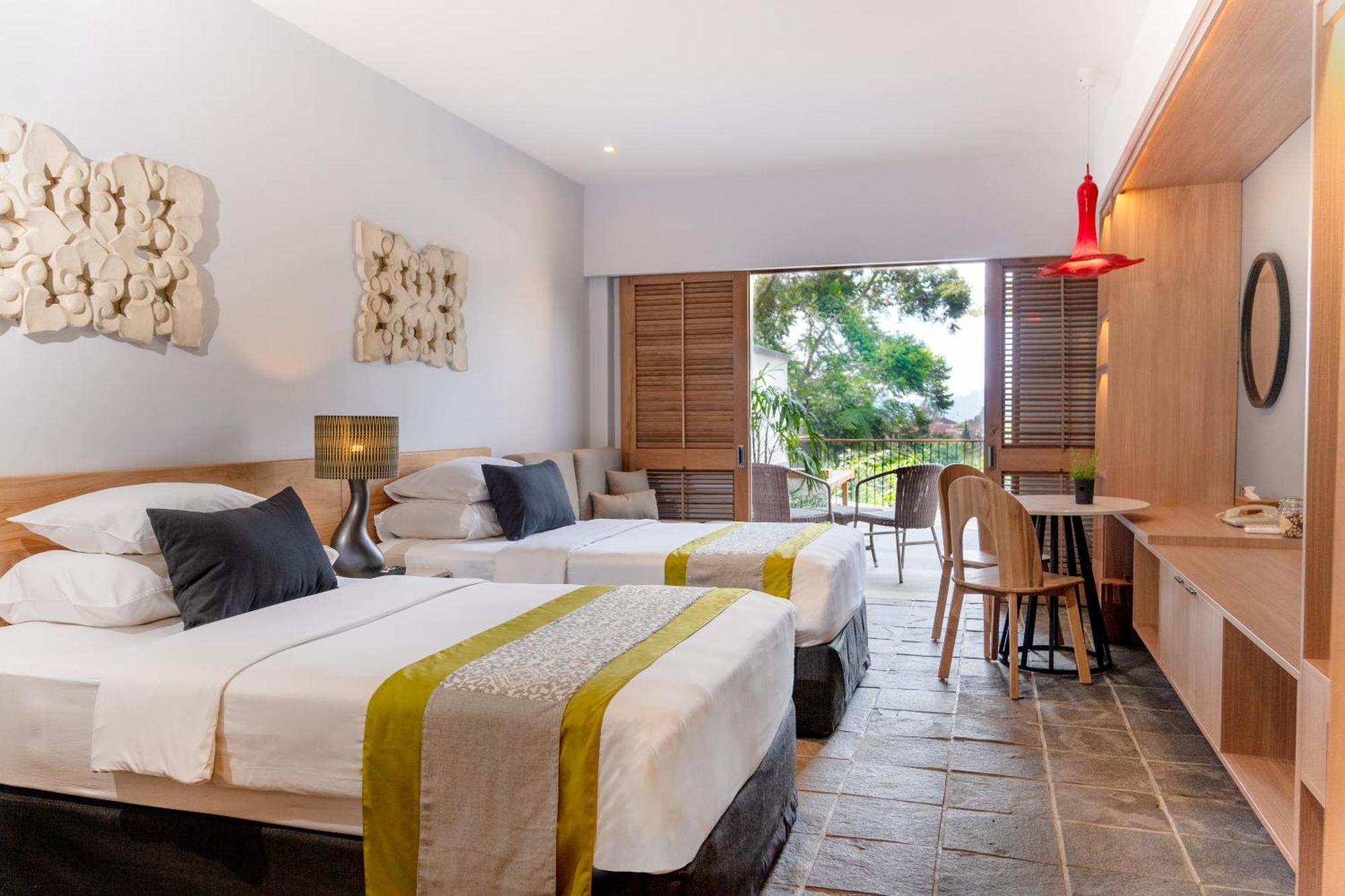 Novus Giri Resort y Spa Puncak Exterior foto